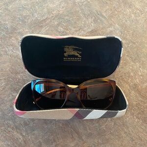 Burberry Sun Glasses